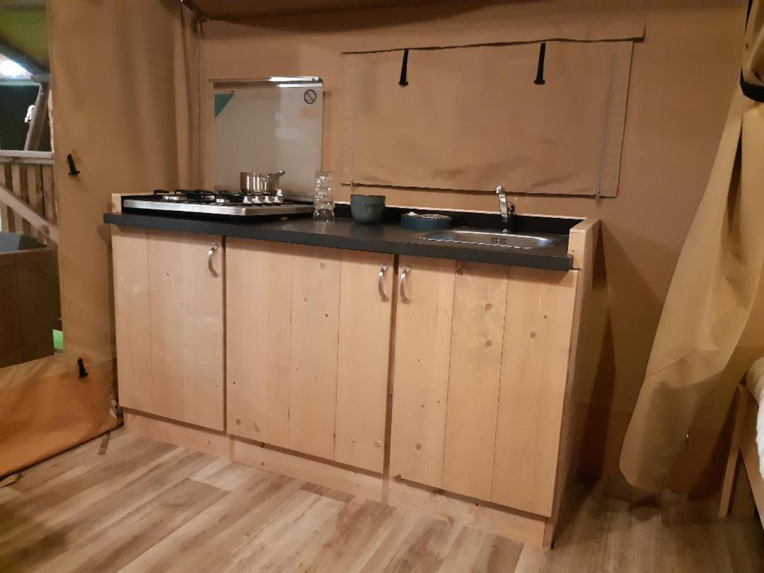 Tente Familiale Au Camping Hautoreille Bannes  외부 사진